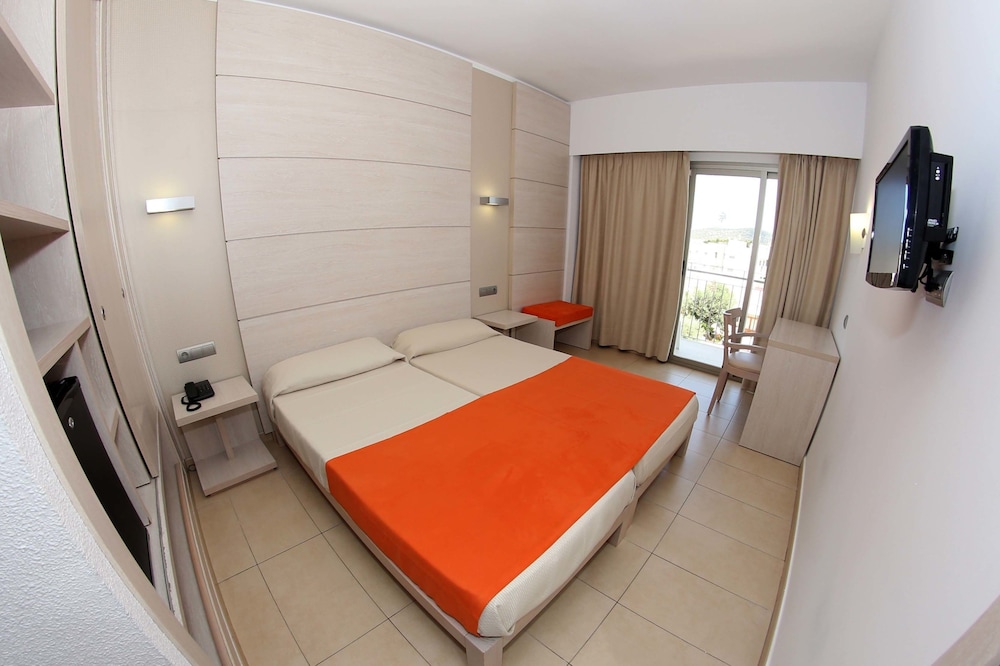 Hotel Puchet Ibiza 55/76