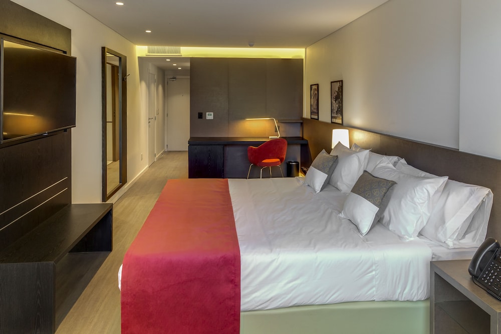 Dazzler by Wyndham La Plata 5/26