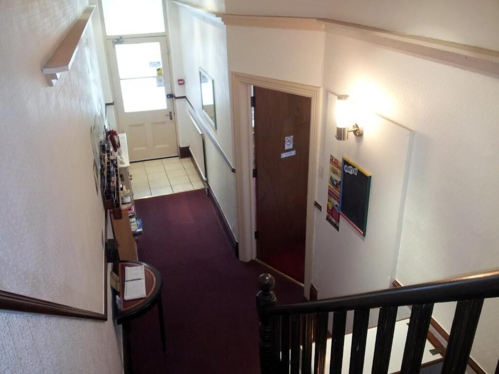Brampton Guest House 7/50
