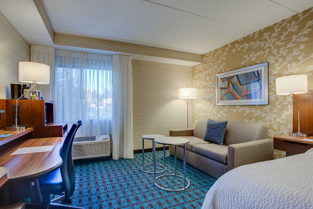 FAIRFIELD INN BY MARRIOTT BURLINGTON WILLISTON 34/40
