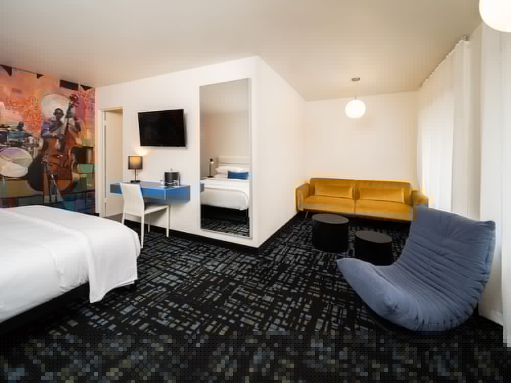 Jupiter Hotel 34/71