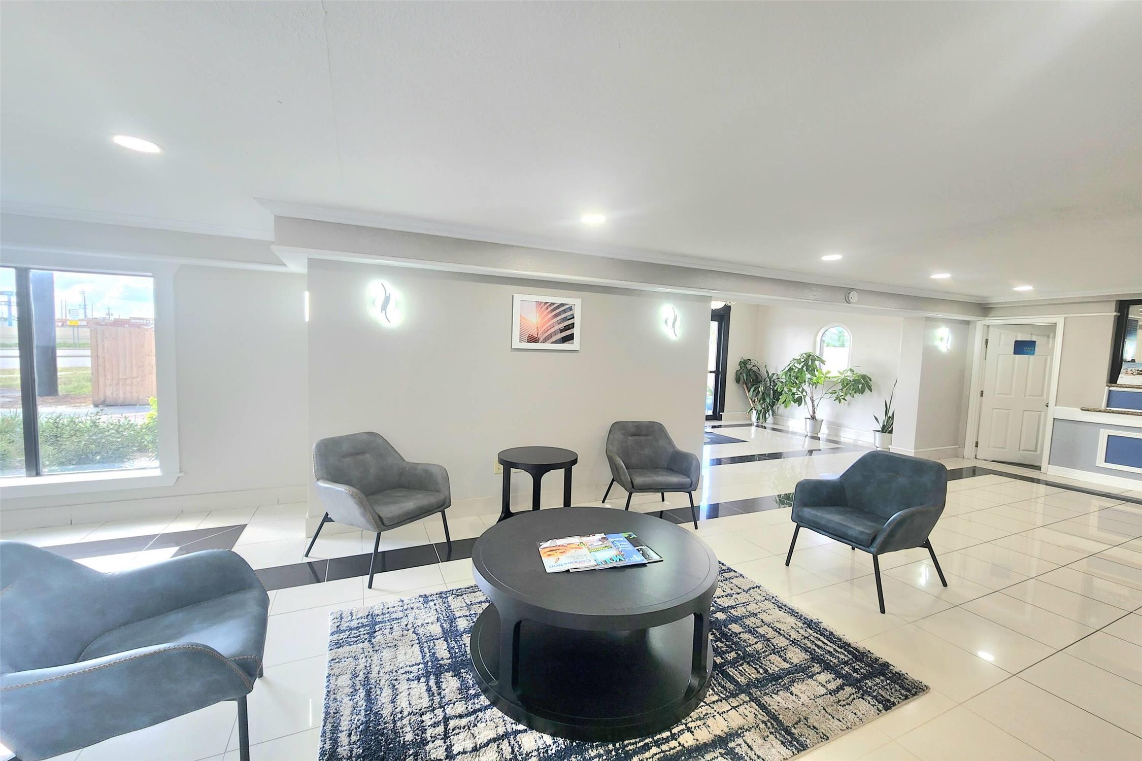 Days Inn By Wyndham Houston 2/5