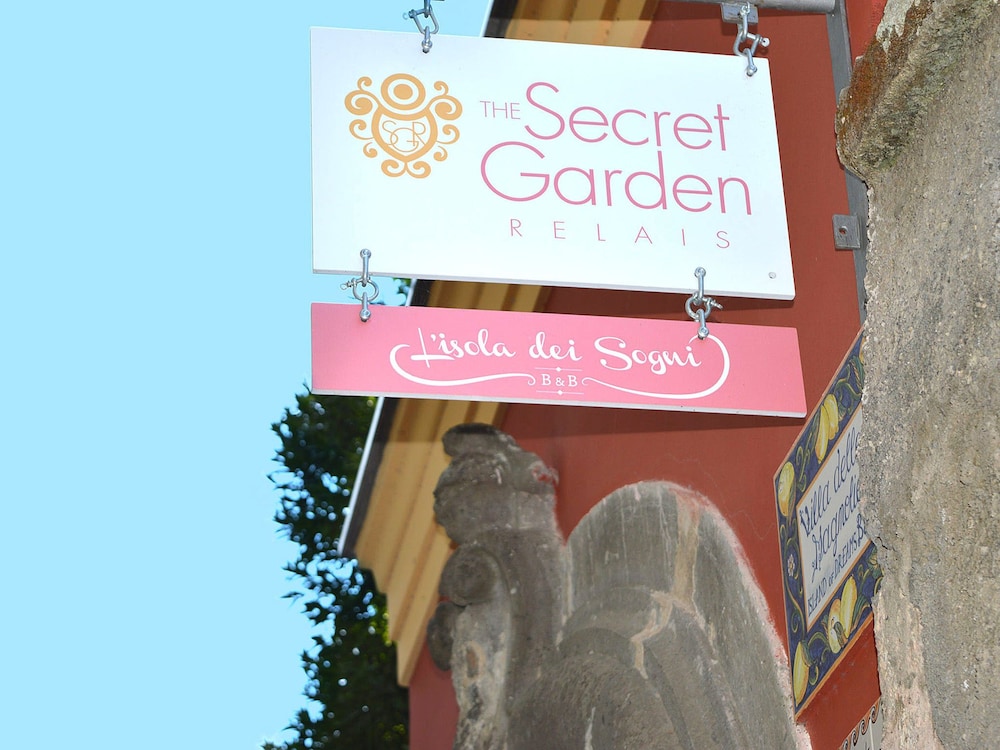 The Secret Garden Relais 5/66