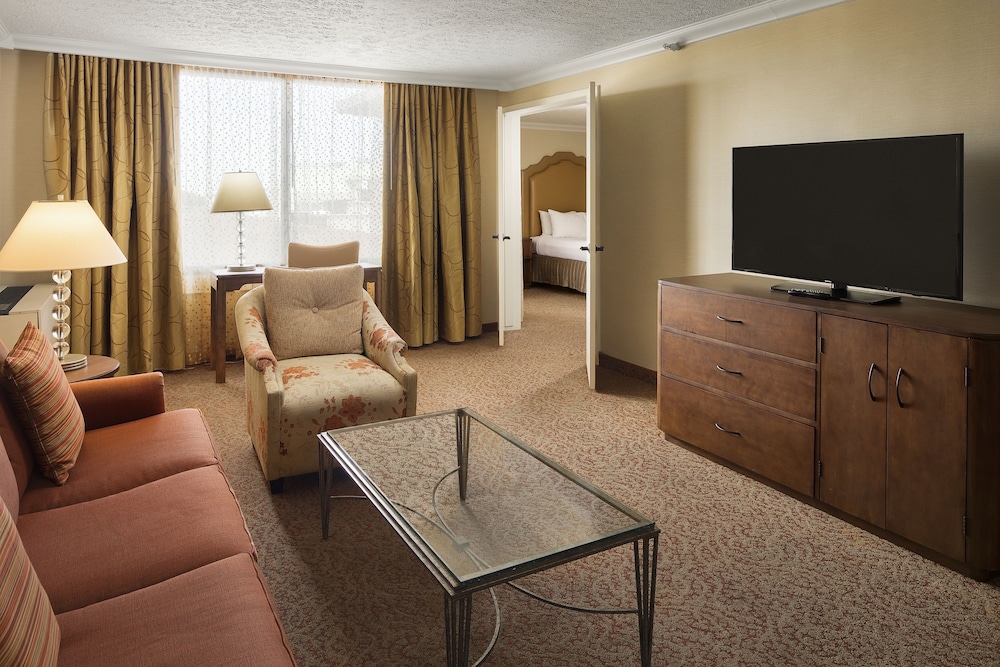 Crowne Plaza Louisville Airport Expo Center 32/79