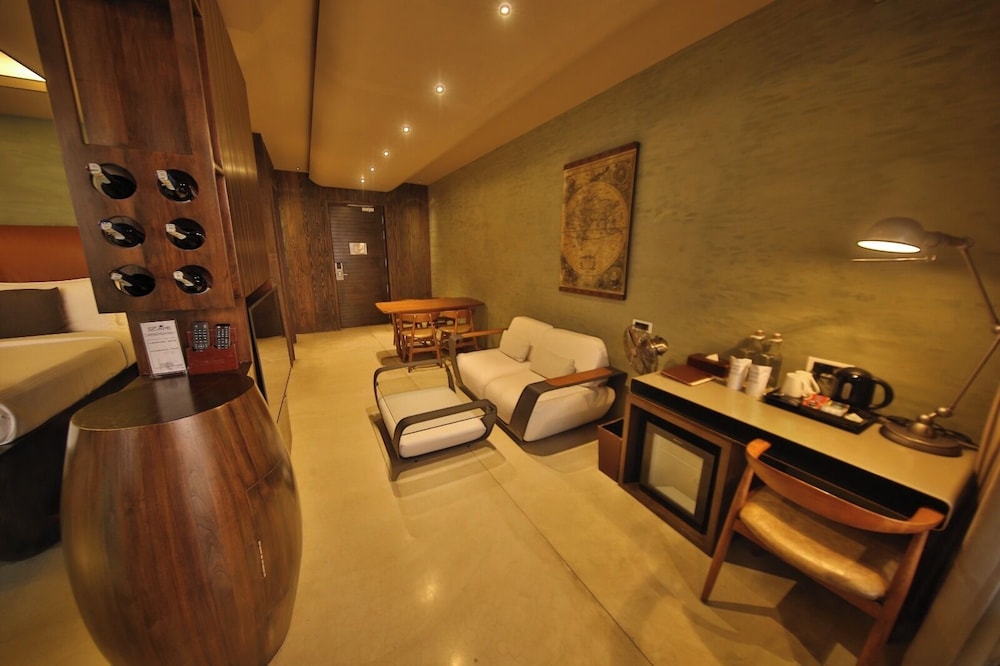 Pledgescape Negombo 34/50