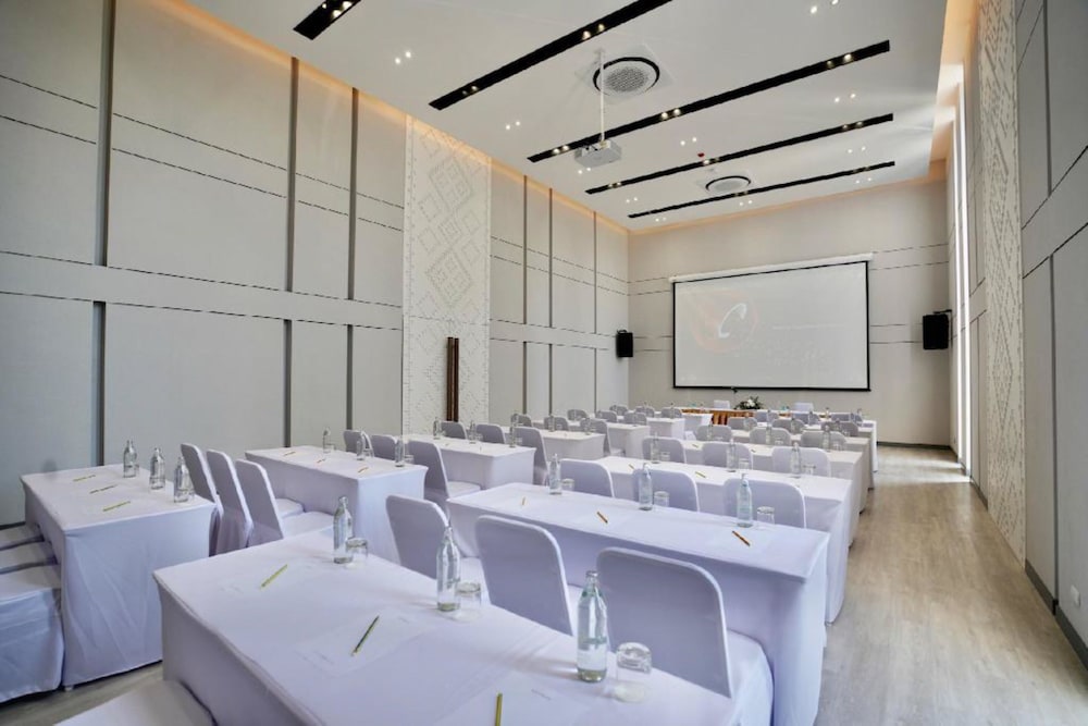 Canalis Suvarnabhumi Airport Hotel 40/50