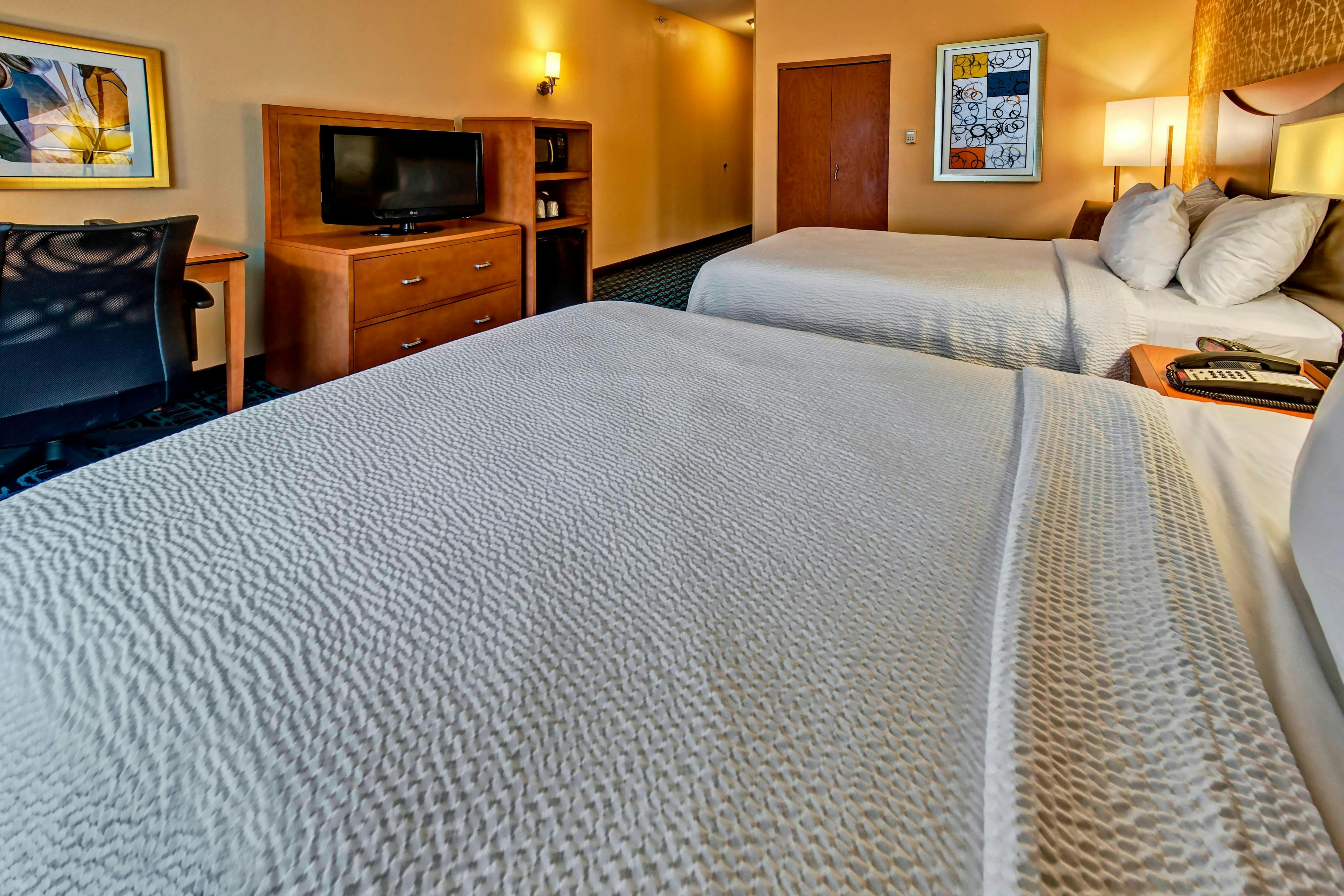 room, 2 queen beds
