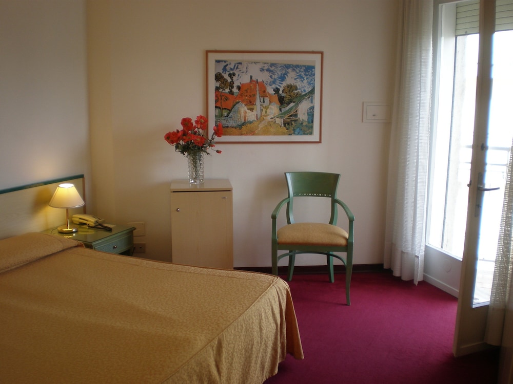 Hotel Majestic 9/70
