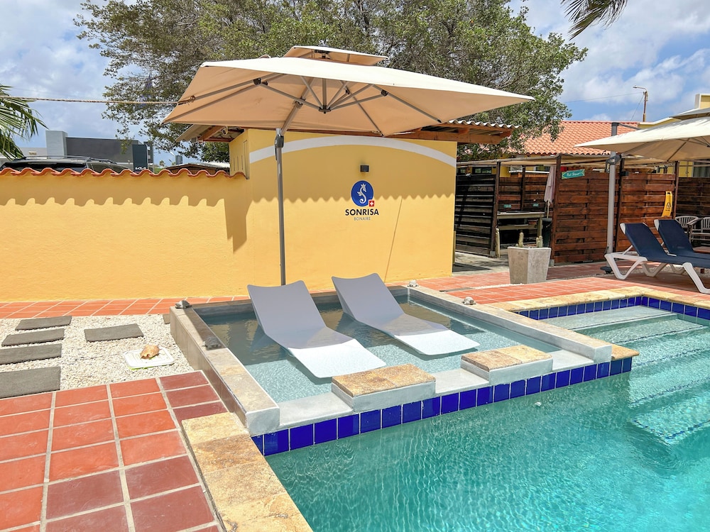 Sonrisa Boutique Hotel 25/50