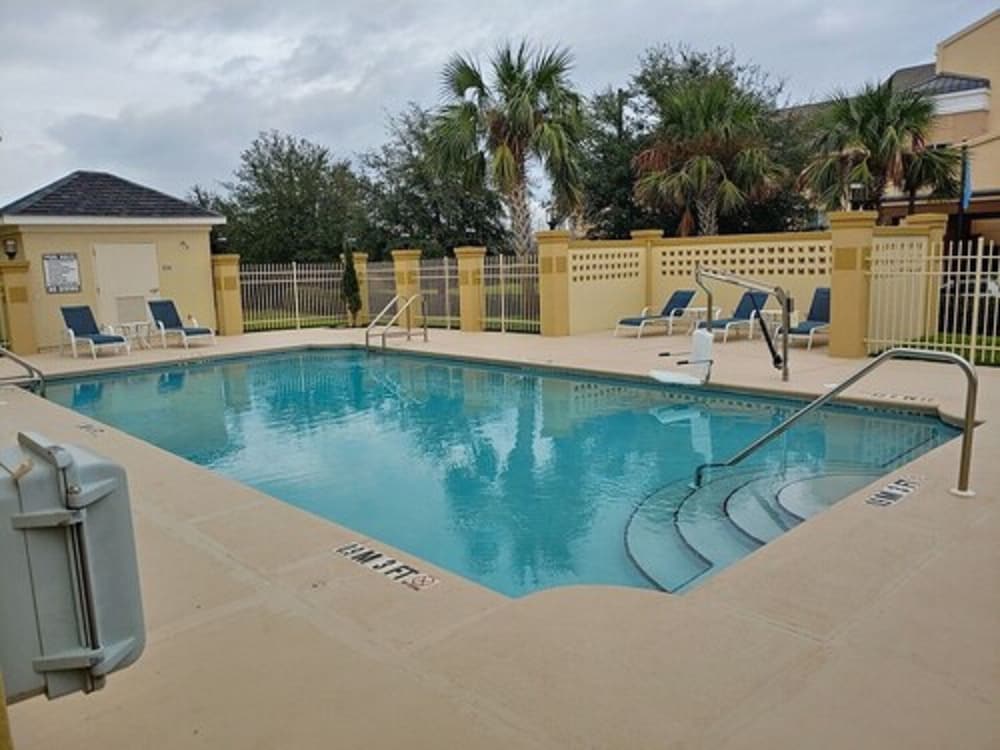 Comfort Inn & Suites Marianna I-10 1/38