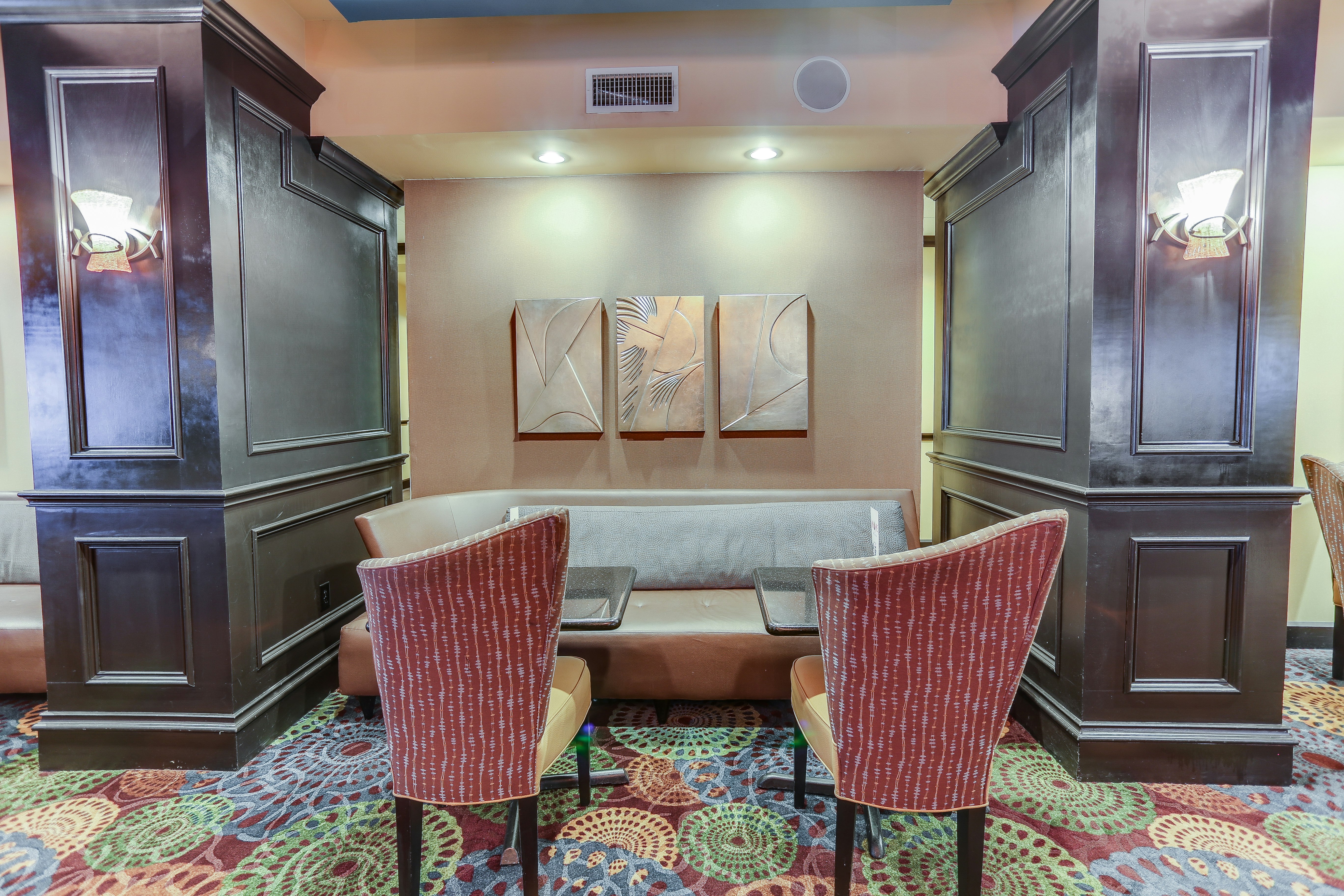 Holiday Inn Express Hotel And Suites Huntsville 38/65