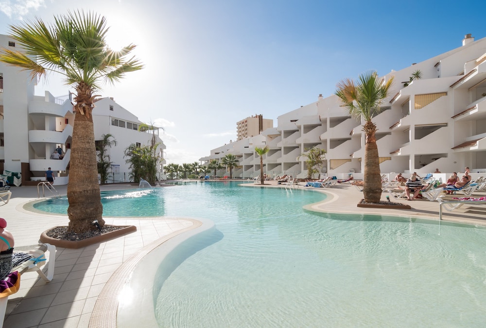 PALOMA BEACH APARTMENTS 7/57