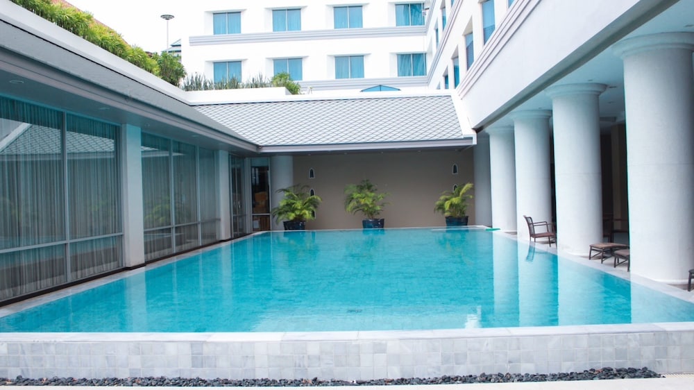 Krungsri River Hotel 45/50
