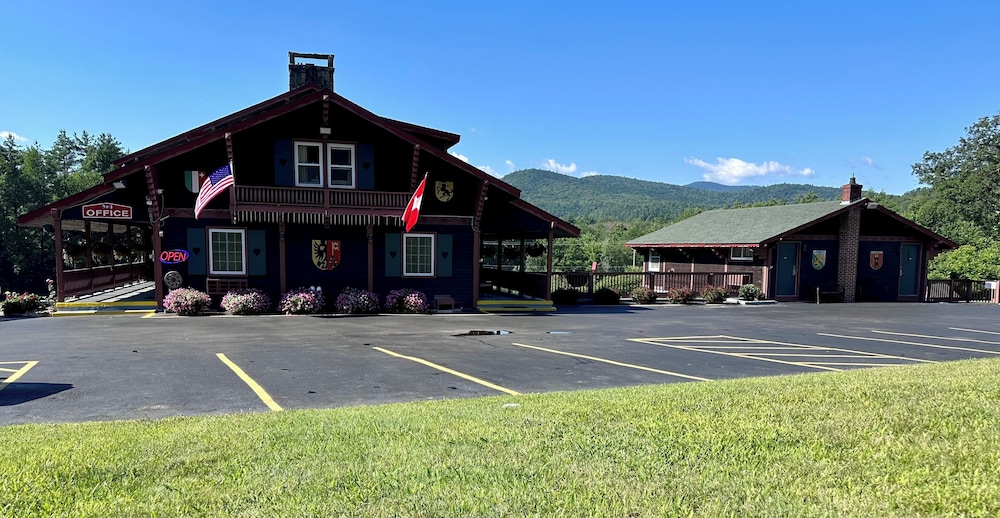 Swiss Chalets Village Inn 38/50