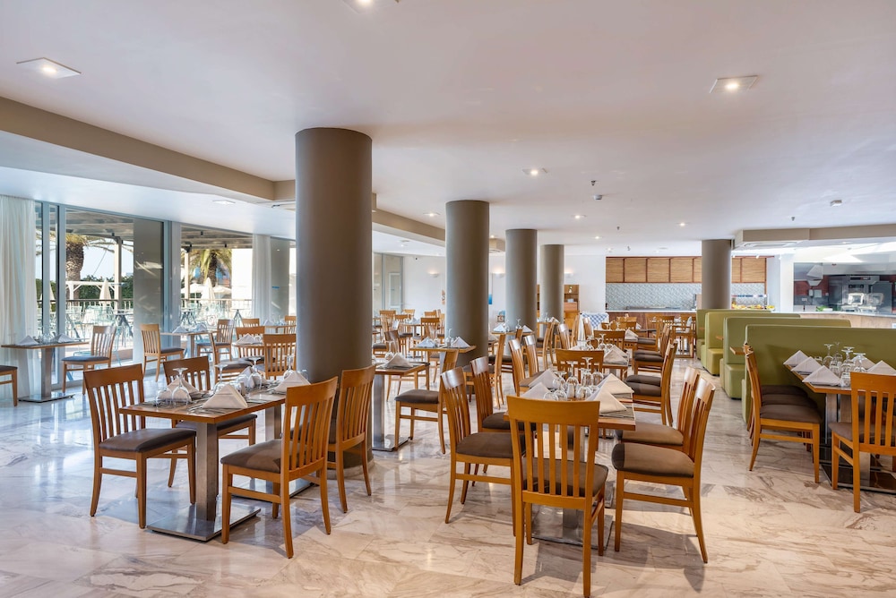 Minos Hotel 34/50