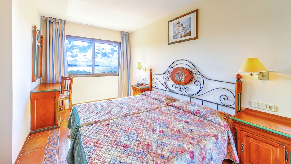 Mar Hotels Paguera and Spa 27/70
