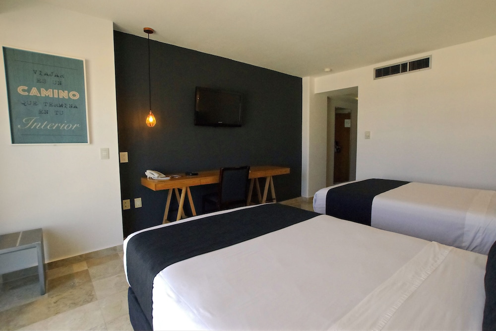 Rivoli Select Hotel 8/60