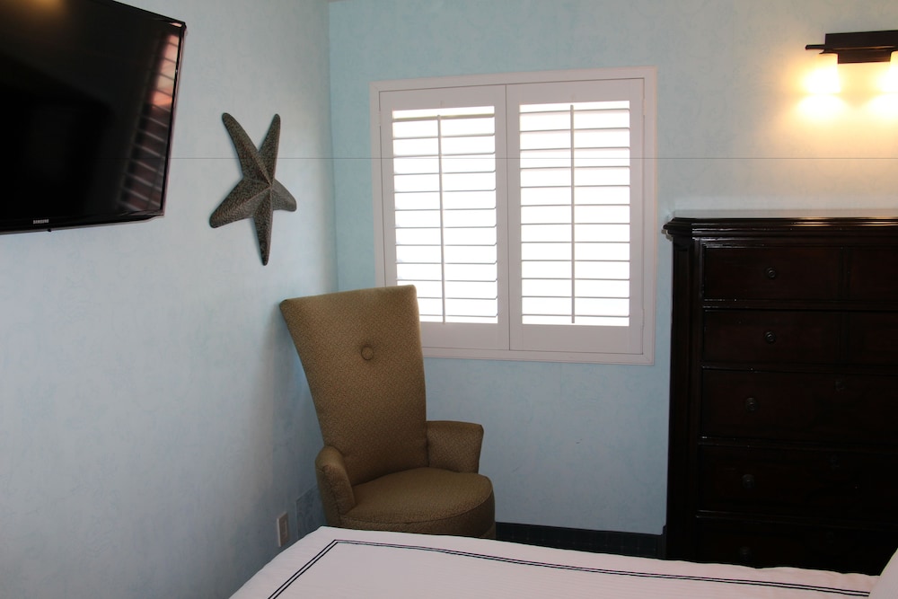 Franciscan Inn & Suites 33/40