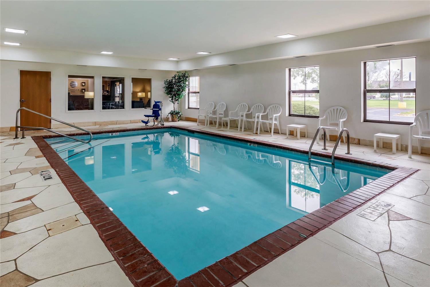 Comfort Inn Walcott Near Davenport 4/11