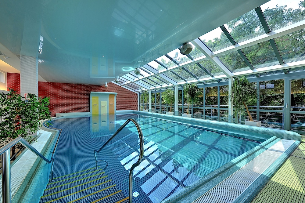 ST JOSEPH ROYAL REGENT SPA & WELLNESS 9/30