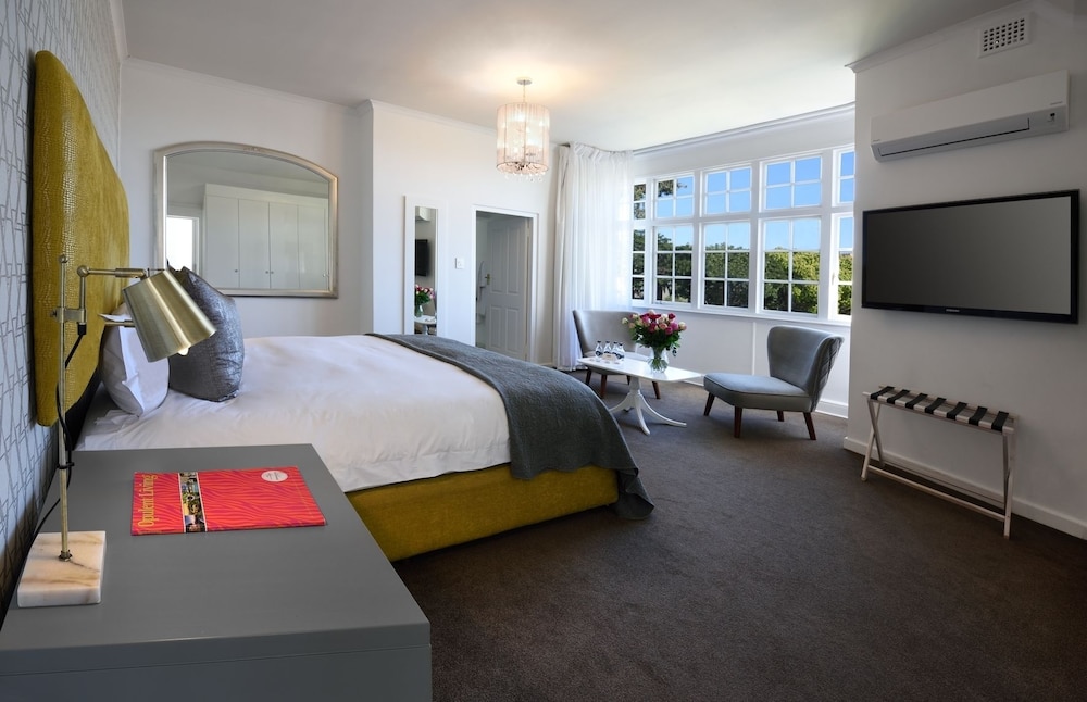 The Clarendon - Fresnaye 24/50