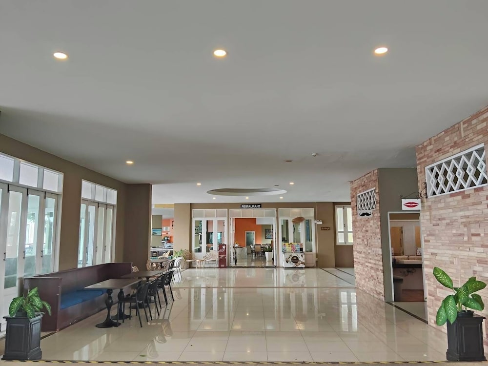 Royal Phala Cliff Beach Resort and Spa 8/50