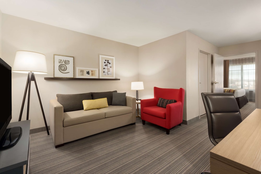 Country Inn & Suites by Radisson, Middleton - Madison West 26/38