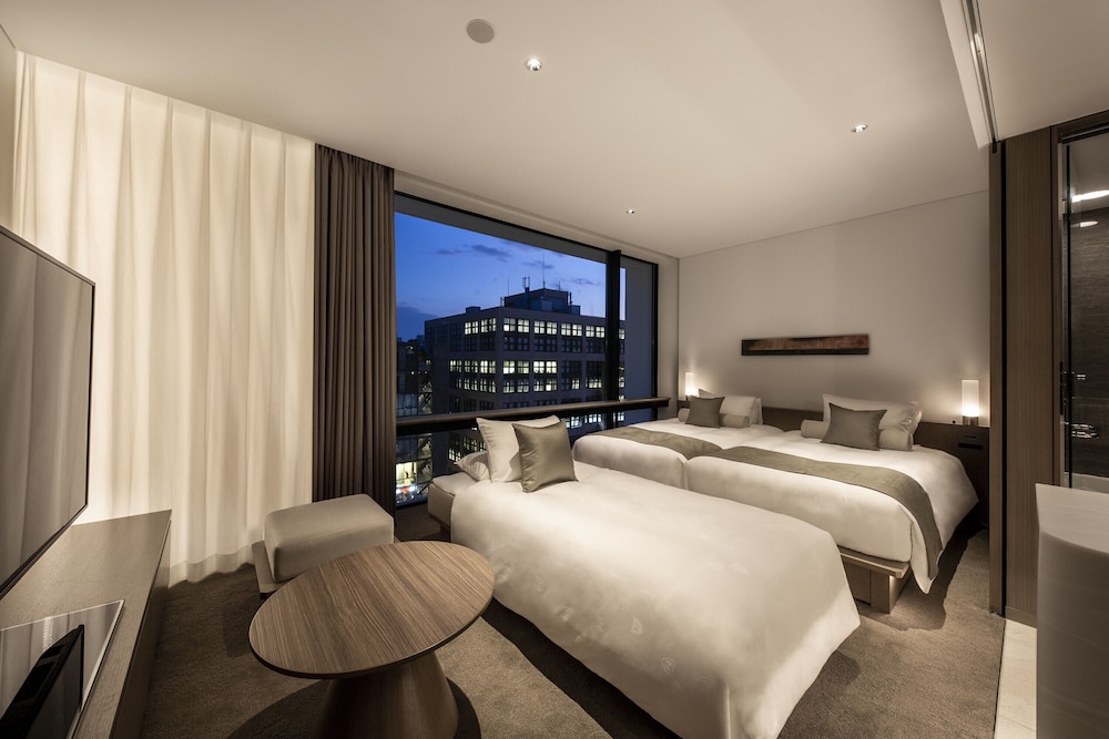 DELUXE, TWIN BEDS, WITH EXTRA BED, LOUNGE ACCESS