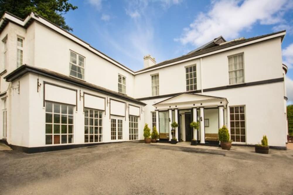 The Manor Hotel 48/53
