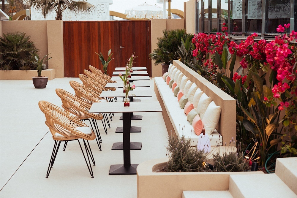 AMA Ibiza Beachfront Suites - Adults Only 9/64