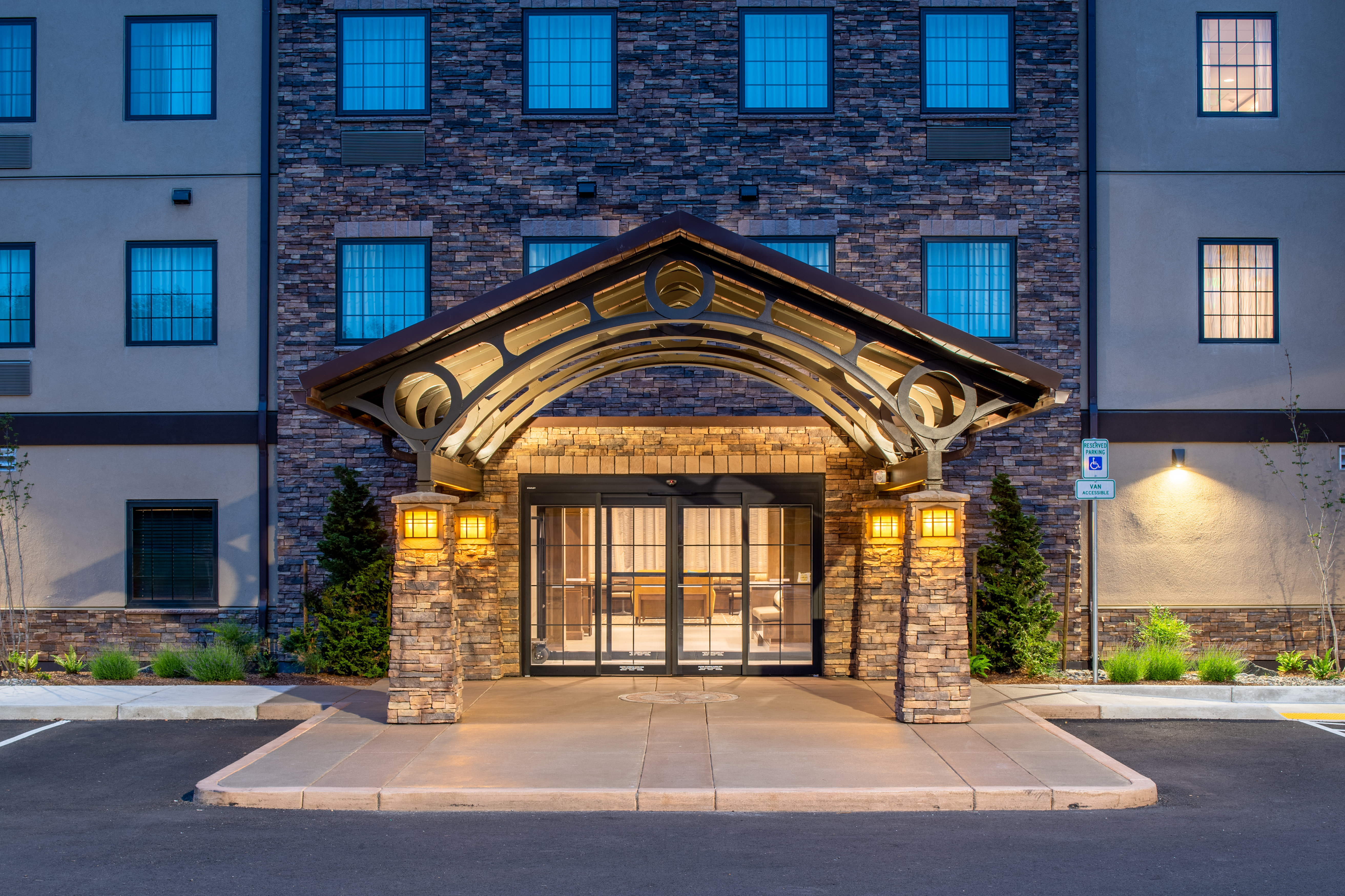 Staybridge Suites Hillsboro North 8/65