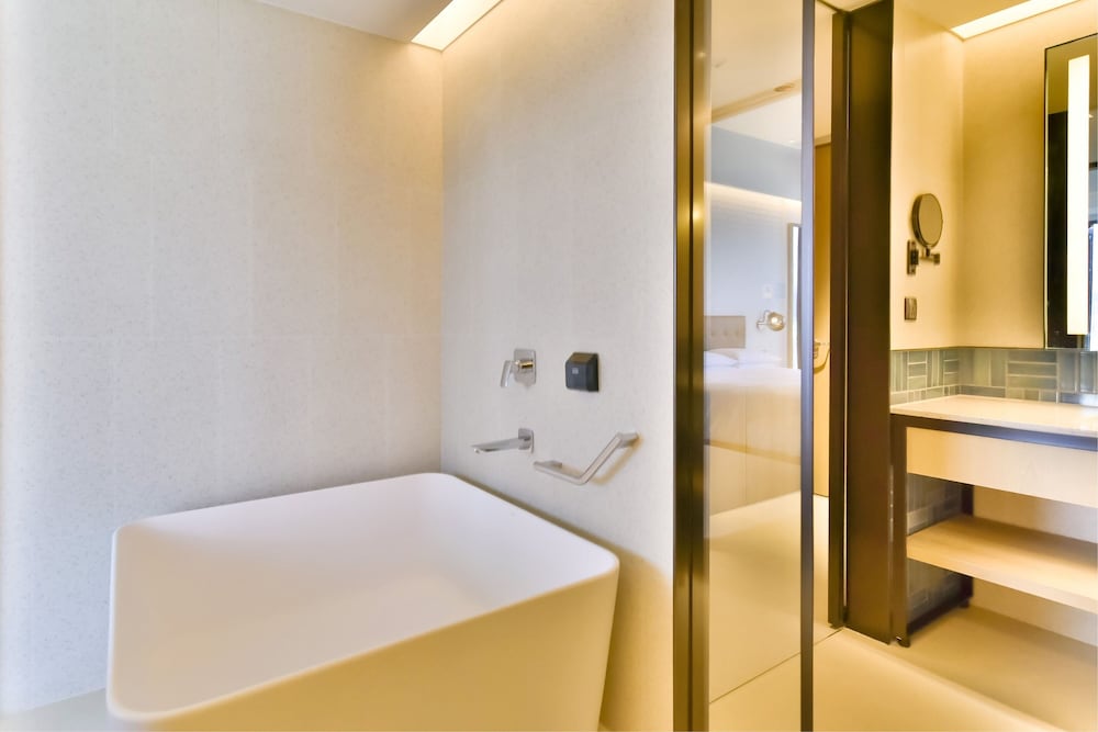 Four Points by Sheraton Taipei Bali 49/50