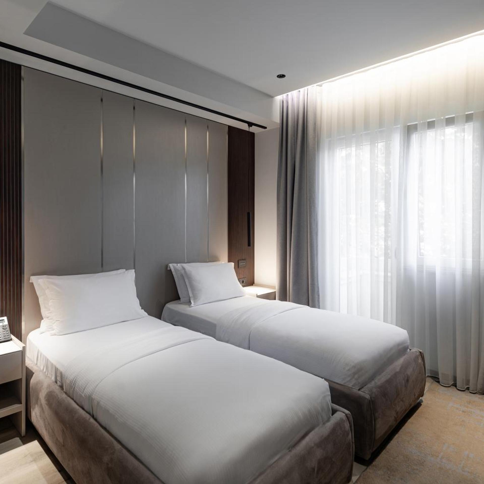 Emery Hotel Pristina 13/50
