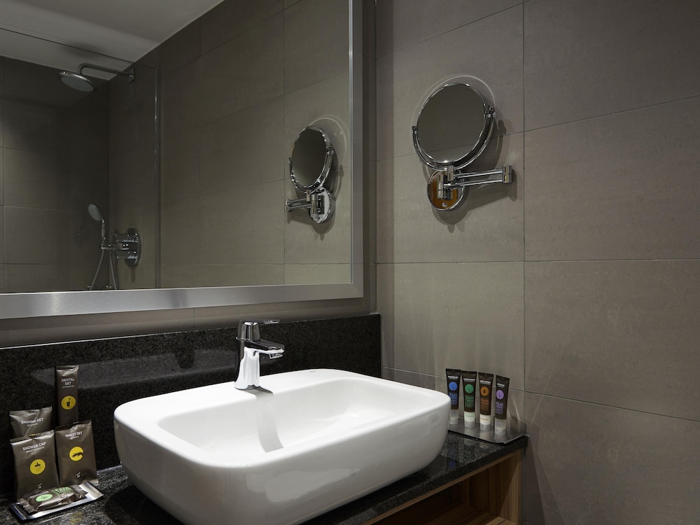NOVOTEL LONDON STANSTED AIRPORT 69/69