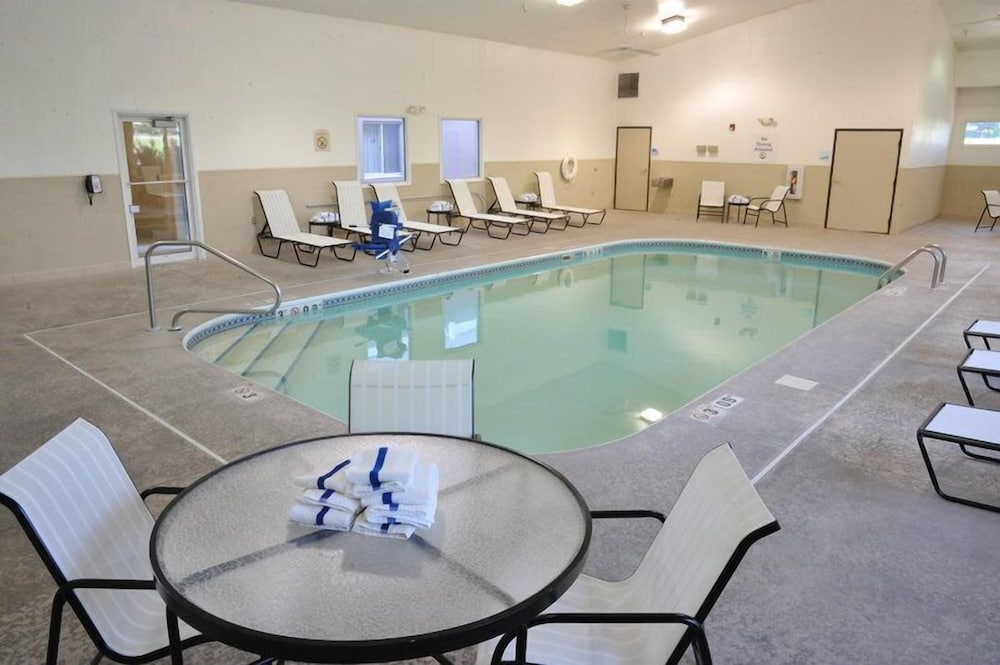 Wingate by Wyndham Ashland 12/24