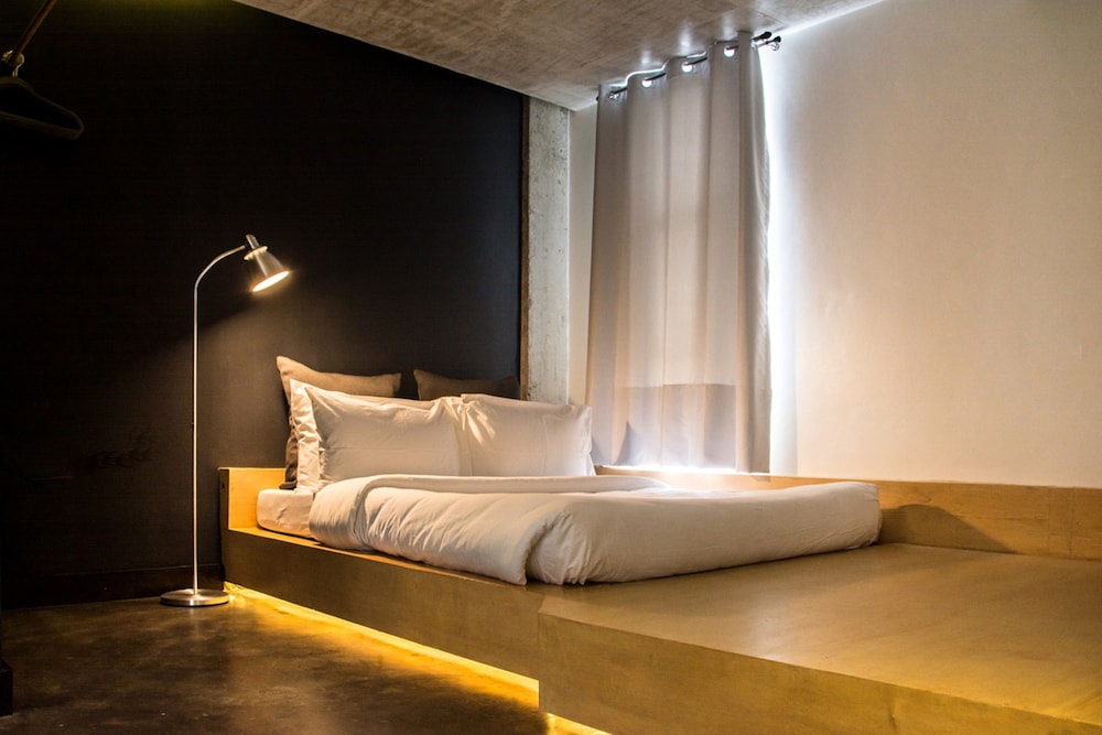 Urban Boutique Hotel 8/40
