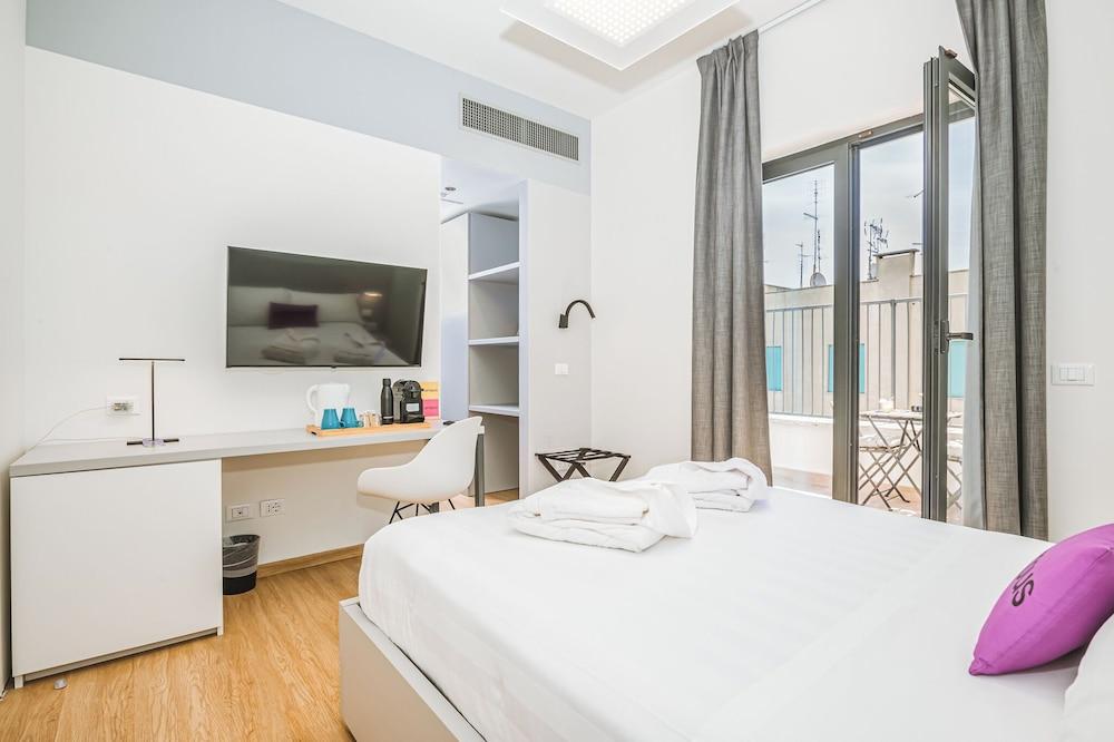 Deluxe, Double Bed