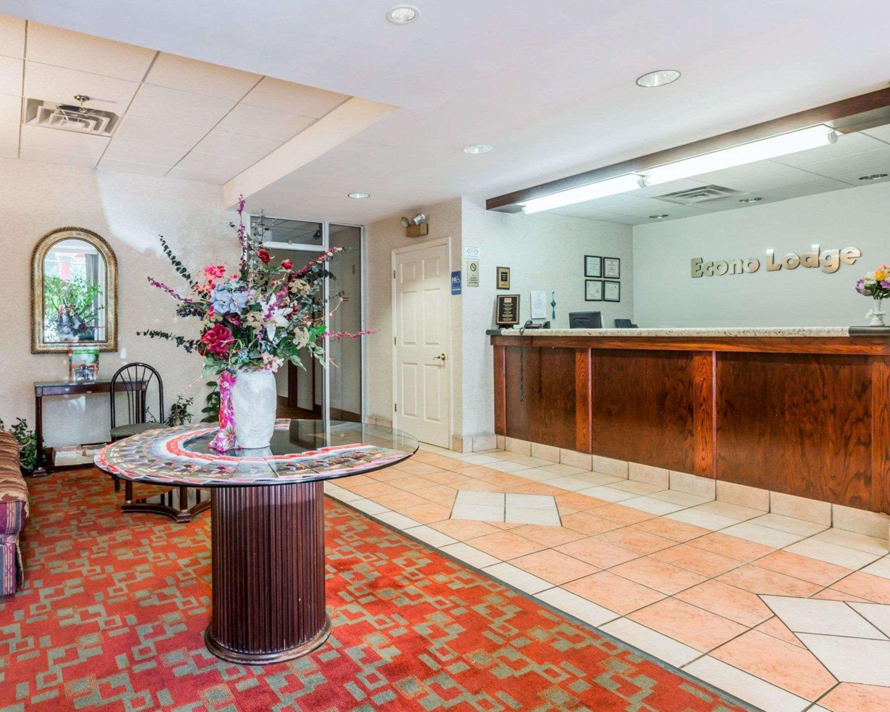Econo Lodge Near Stewart Inter 3/16