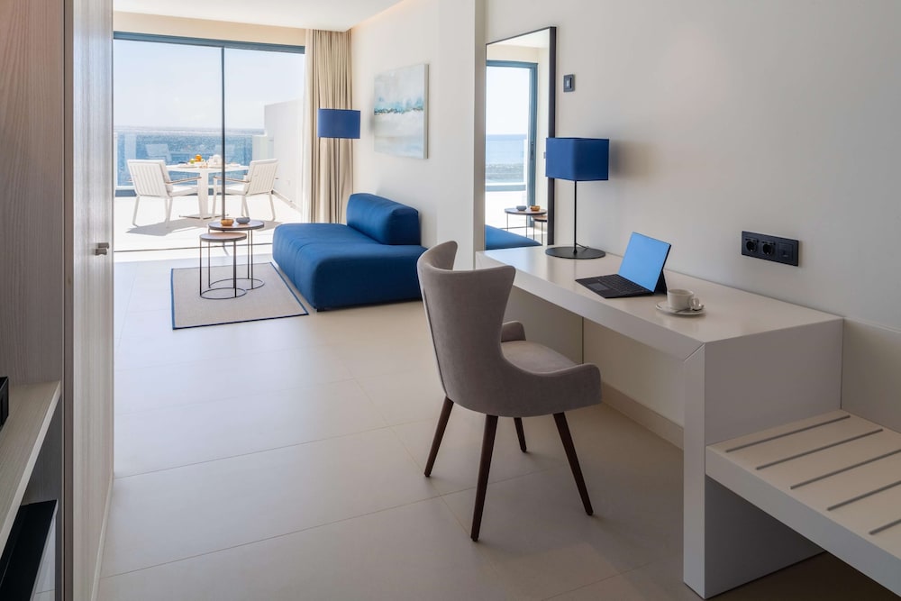 Royal Marina Suites Boutique Hotel 26/50