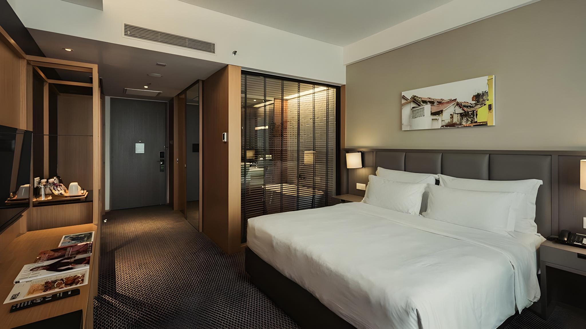 PREMIER, KING BED