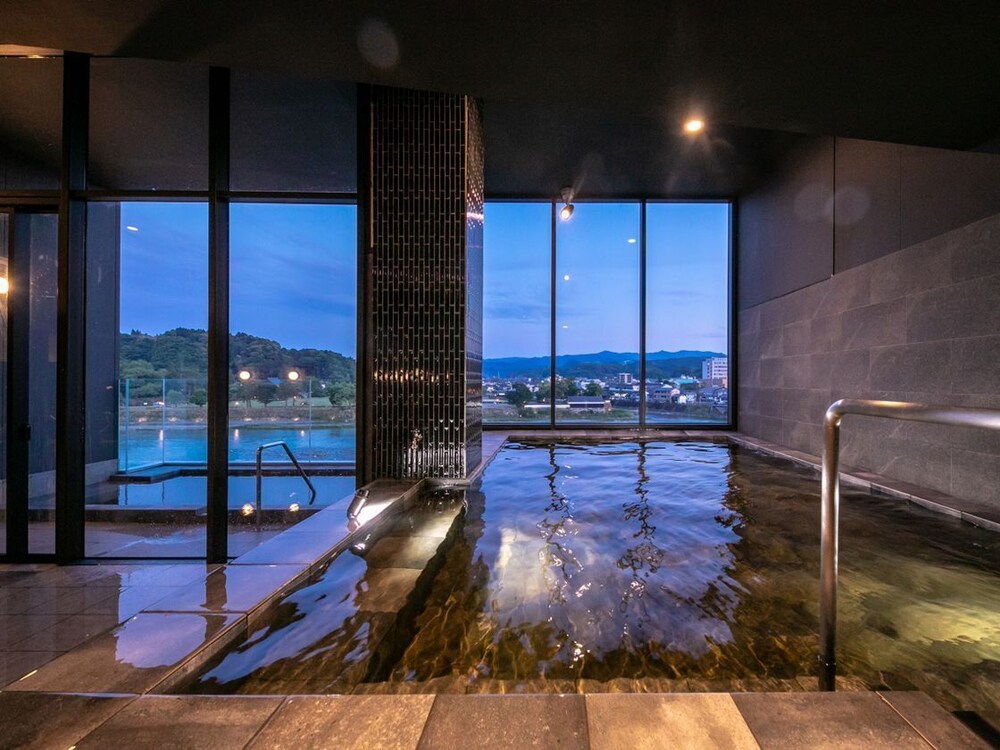 HITOYOSHI ONSEN NABEYA HONKAN 20/50