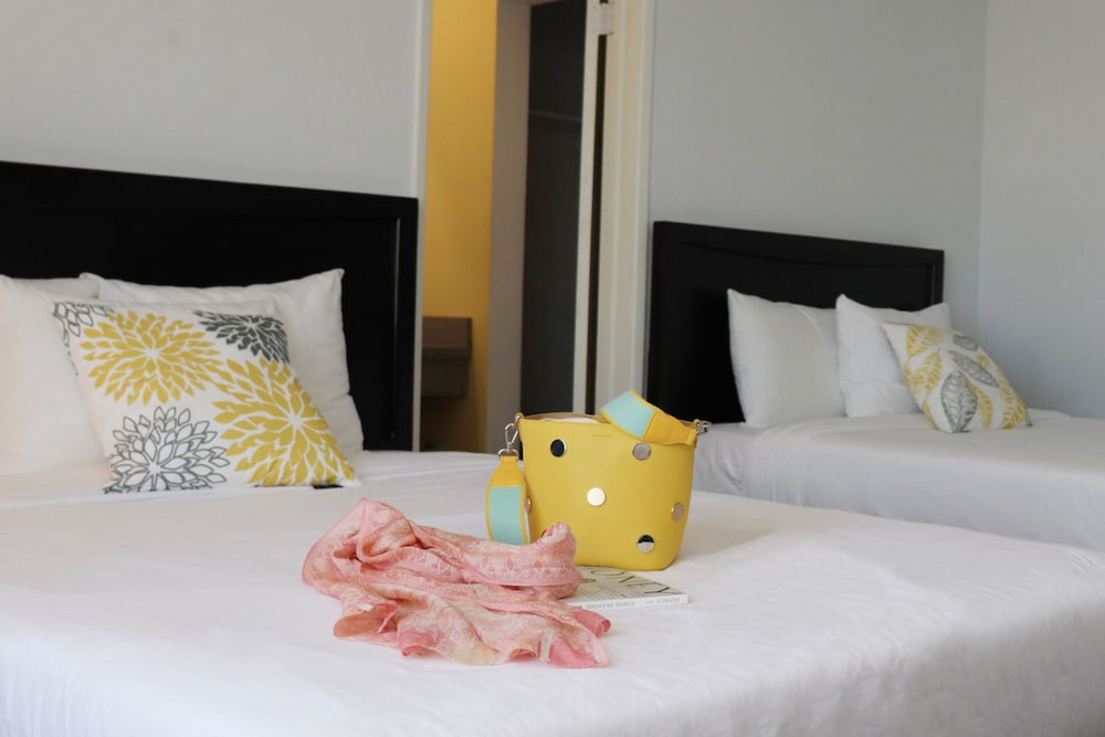 Hometel Suites 40/72