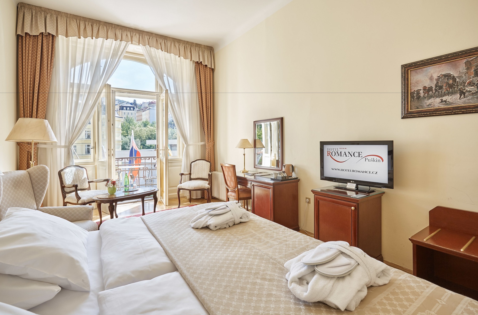 DELUXE, DOUBLE BED, CITY VIEW, BALCONY