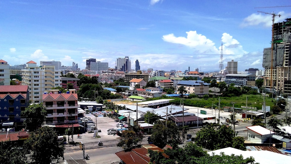 Phuphaya Resort Pattaya 44/47
