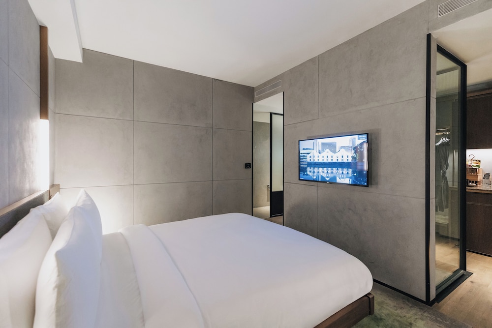 Sanctuary, House, King Bed