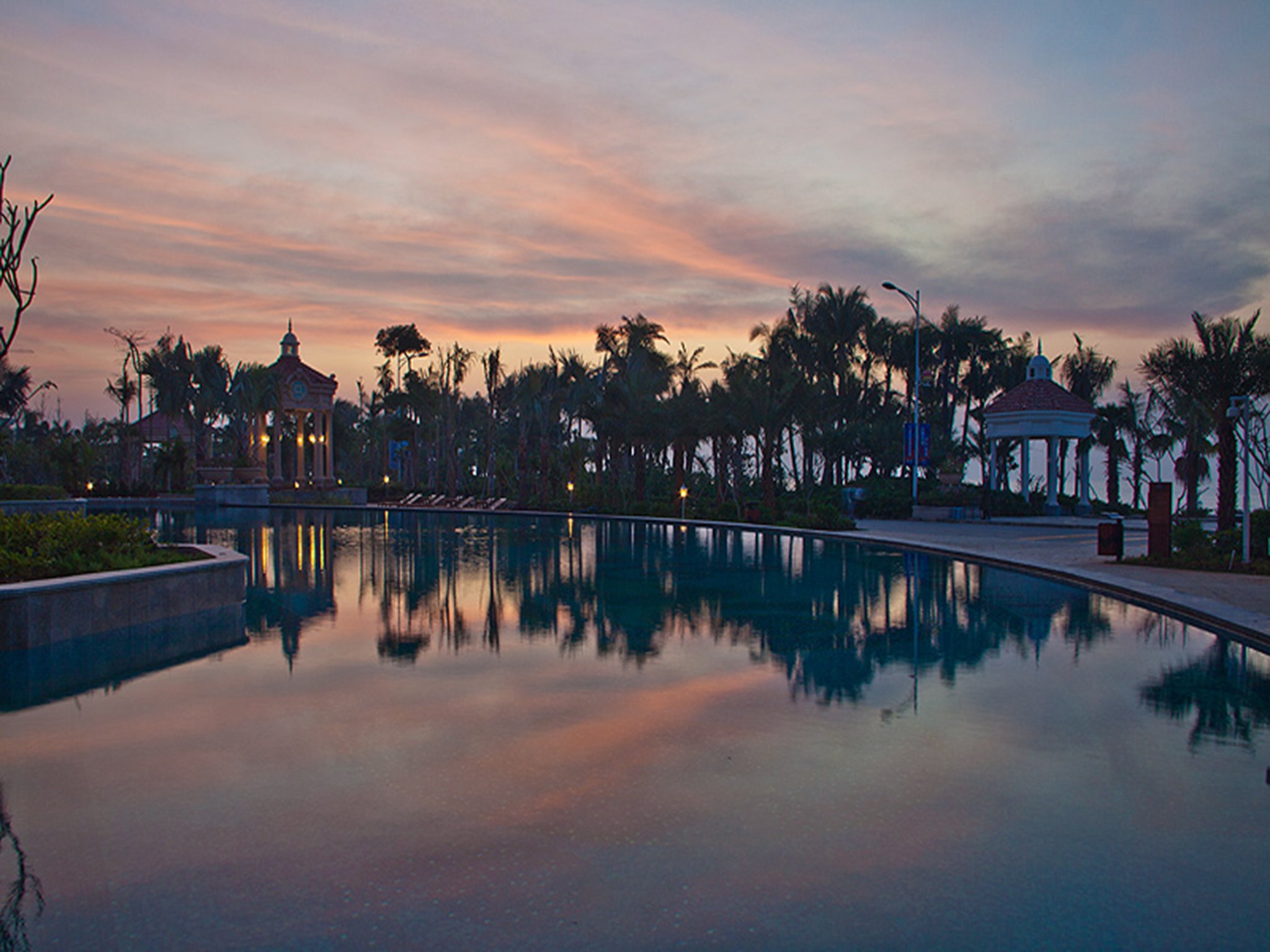 Crowne Plaza Resort Sanya Bay 50/50