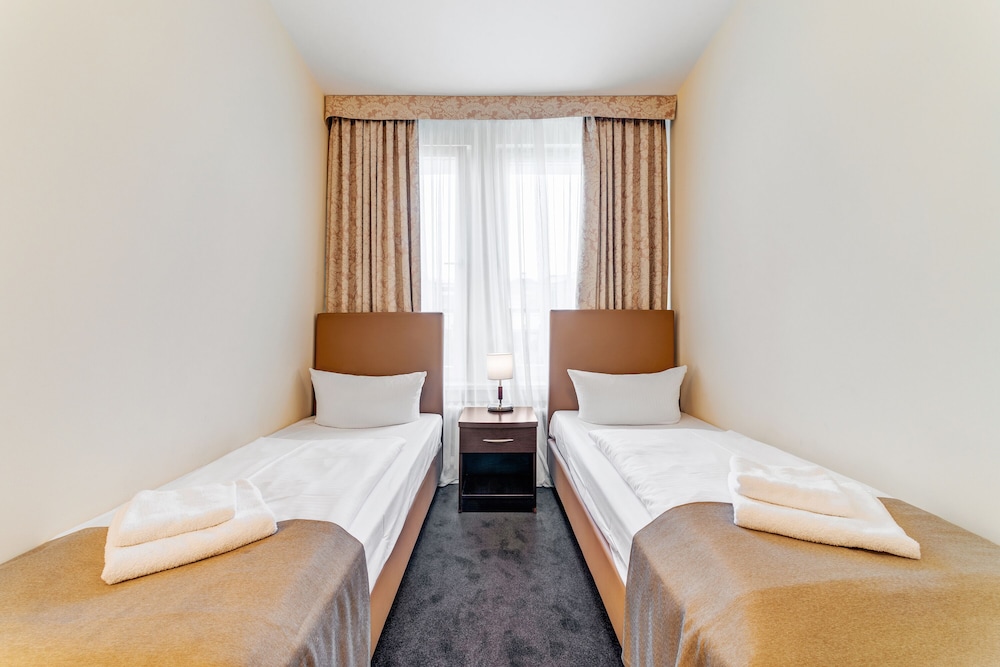 Upper Room Hotel 41/73