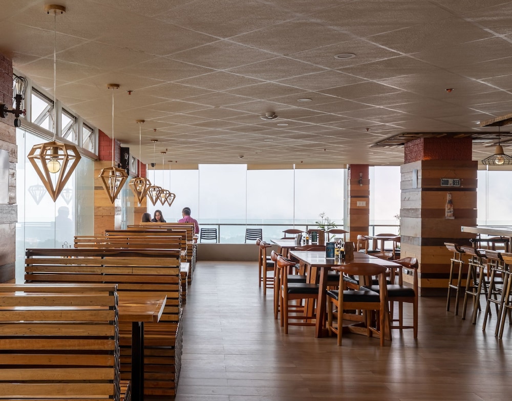 The Podium Boutique Hotel 33/40