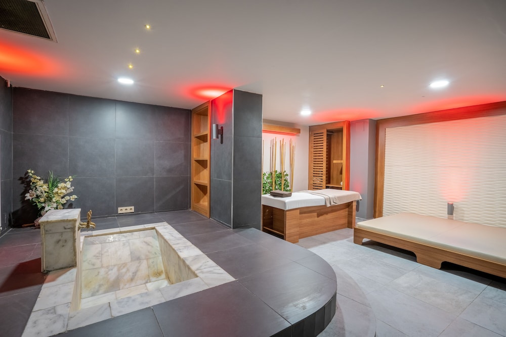 Hotel Buyuk Velic 43/76
