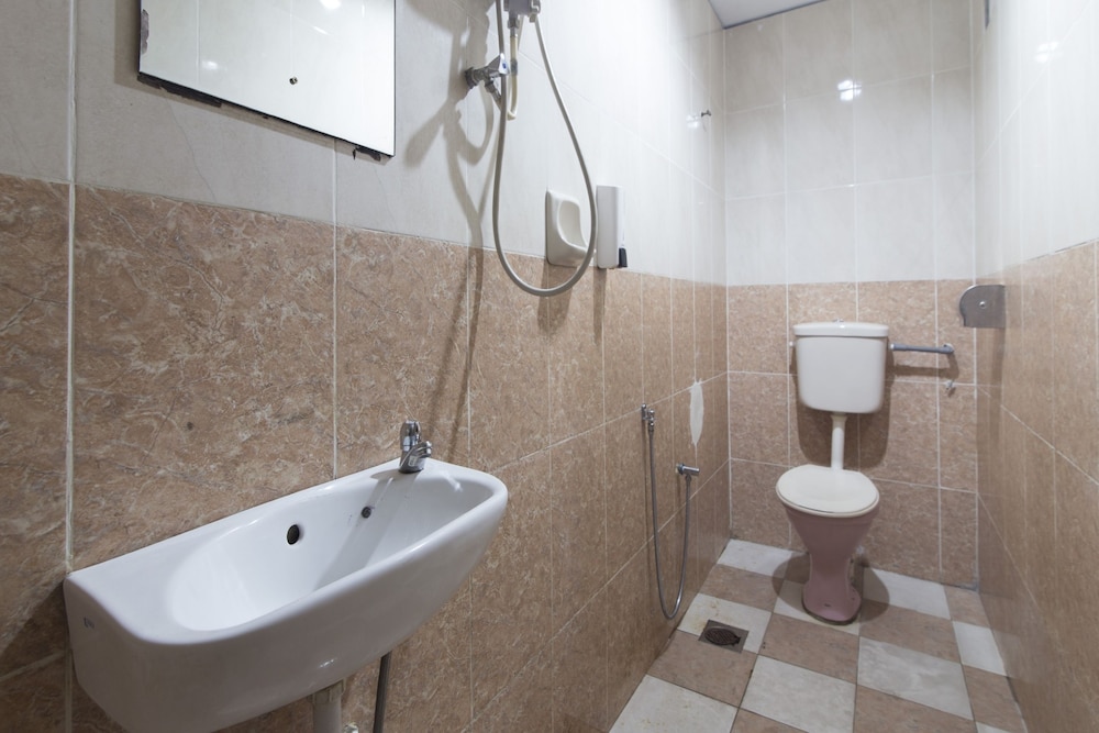 OYO 44100 Hotel Casavilla Petaling Jaya 14/28